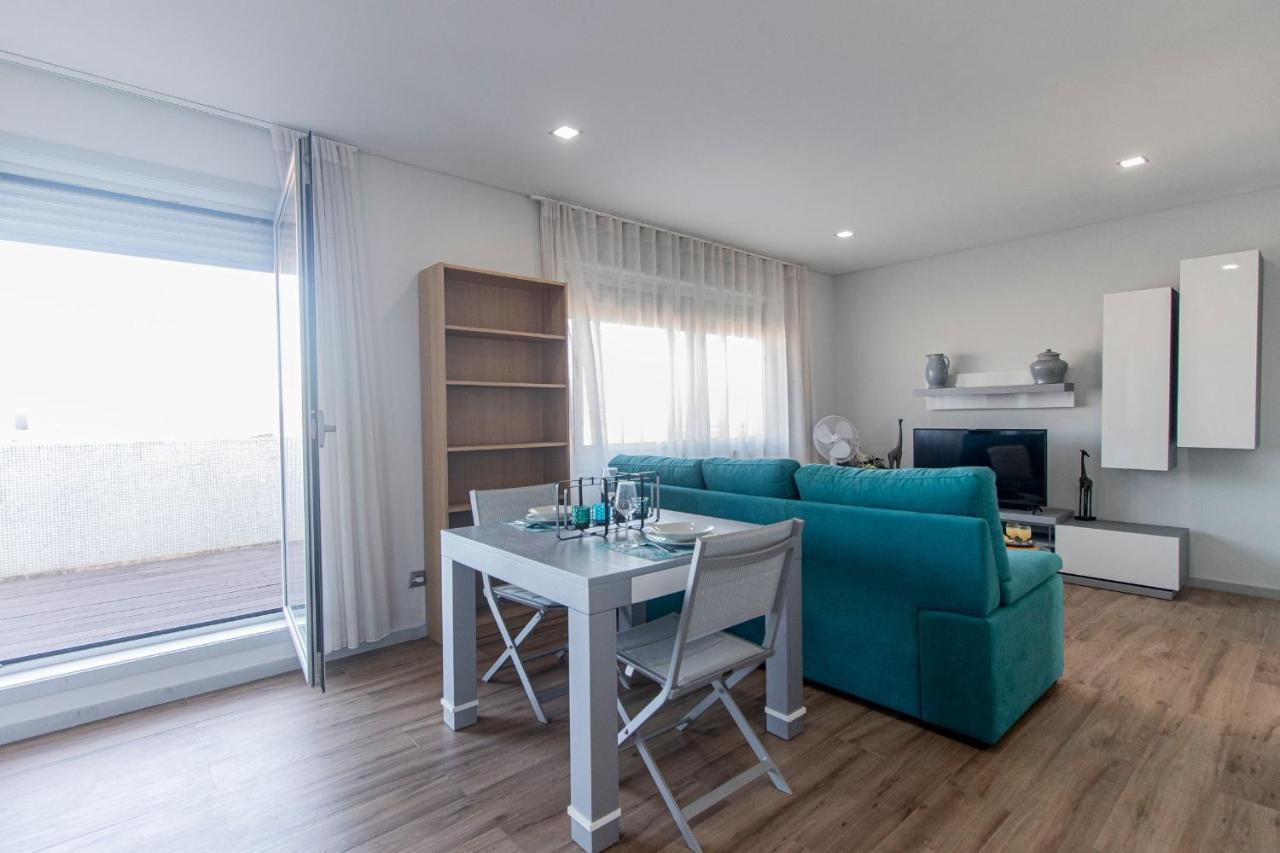 Downtown 1Br Apartment W/ Balcony By Lovelystay ปอร์โต ภายนอก รูปภาพ